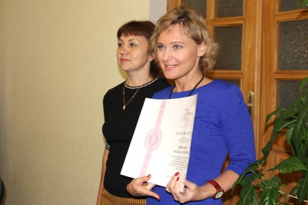      ,  25-  