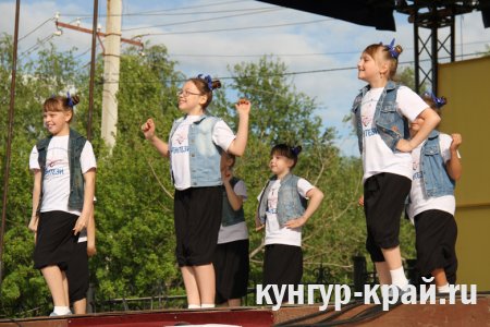 FASHION DANCE SHOW        10 