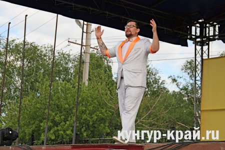 FASHION DANCE SHOW        10 