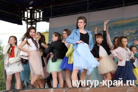 FASHION DANCE SHOW        10 