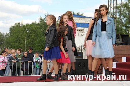 FASHION DANCE SHOW        10 