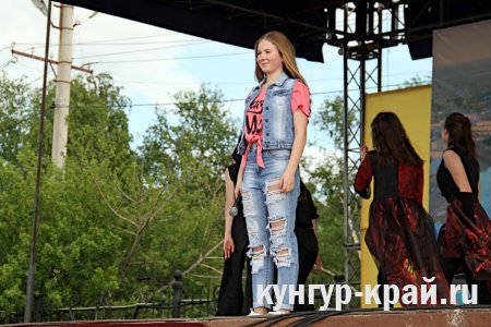 FASHION DANCE SHOW        10 