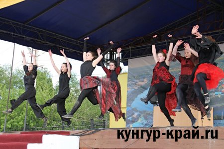 FASHION DANCE SHOW        10 