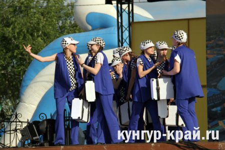 FASHION DANCE SHOW        10 