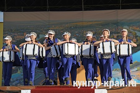 FASHION DANCE SHOW        10 